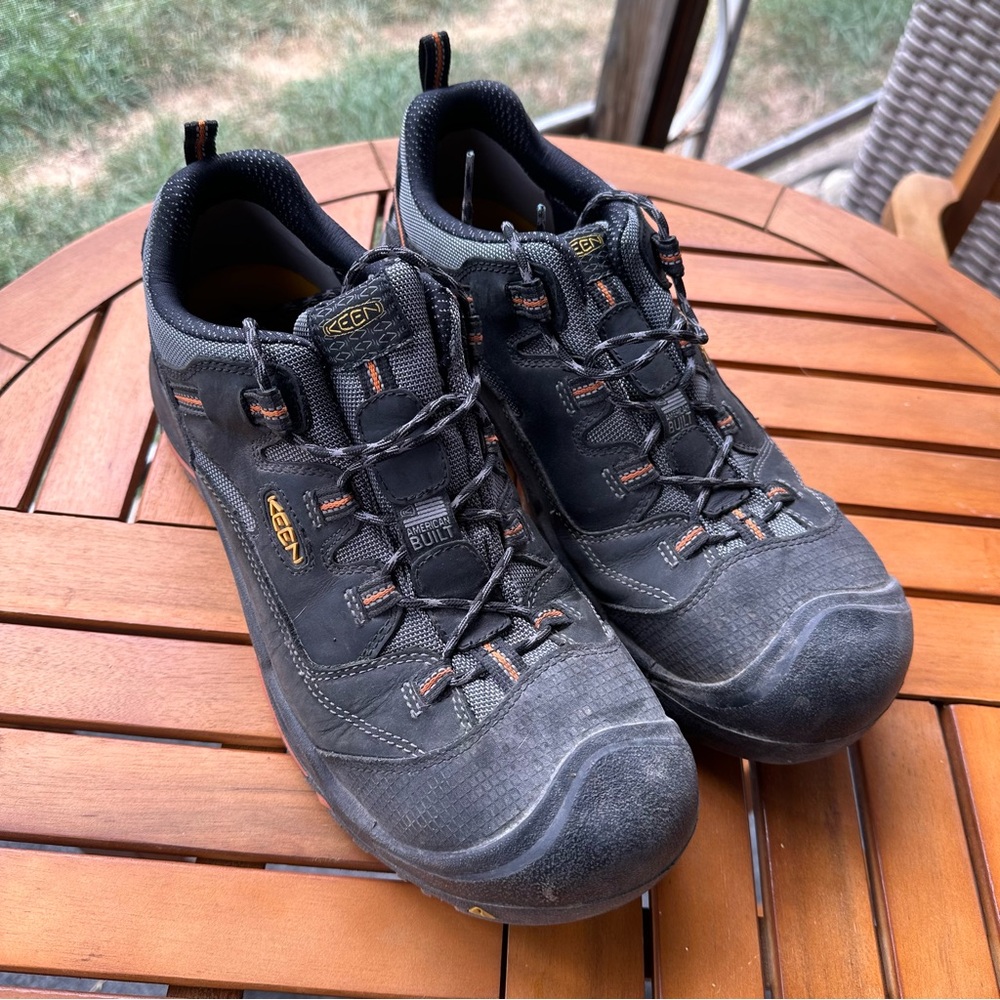 KEEN Men's Black and Orange Athletic Shoes